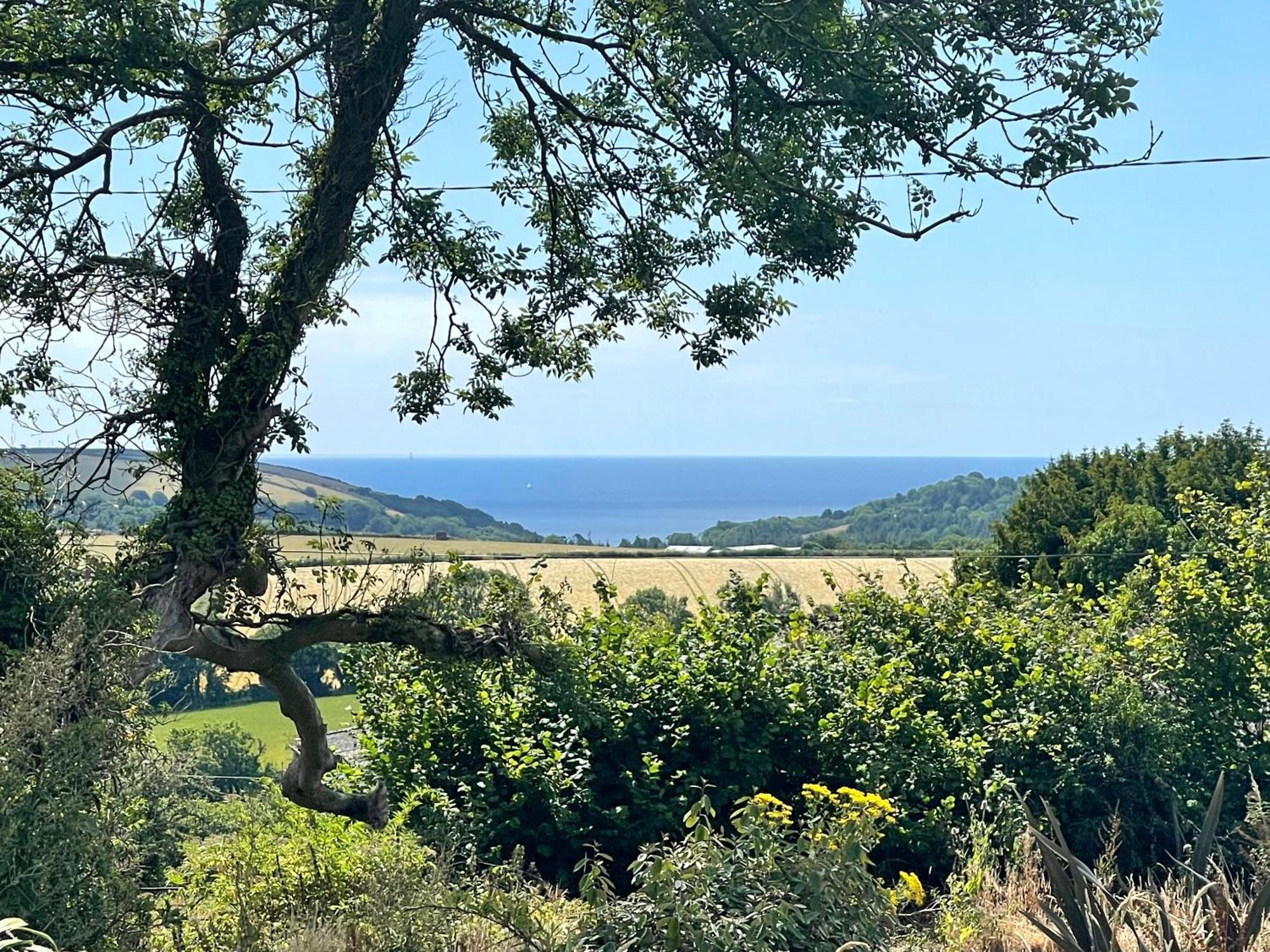 Villa Clotted Cream -Lydcott Glamping, Cornish Sea Views à Looe Extérieur photo